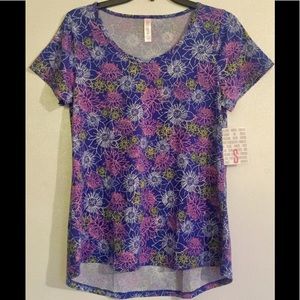 🌸🌼 Lularoe Small Classic T 🌸🌼
